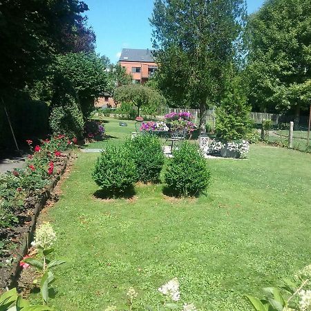 B&B Au Jardin Fleuri Marche-en-Famenne Esterno foto