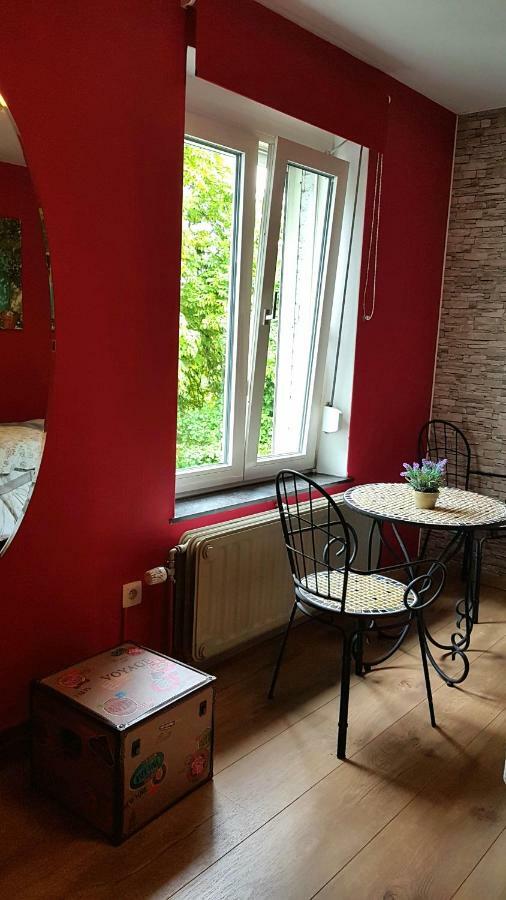 B&B Au Jardin Fleuri Marche-en-Famenne Esterno foto